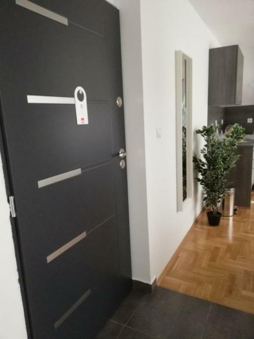 זאגרב Apartments Ali מראה חיצוני תמונה