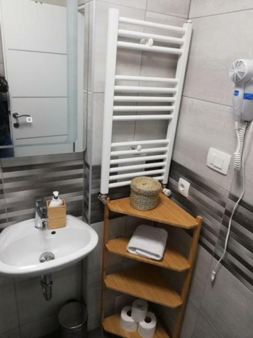 זאגרב Apartments Ali מראה חיצוני תמונה