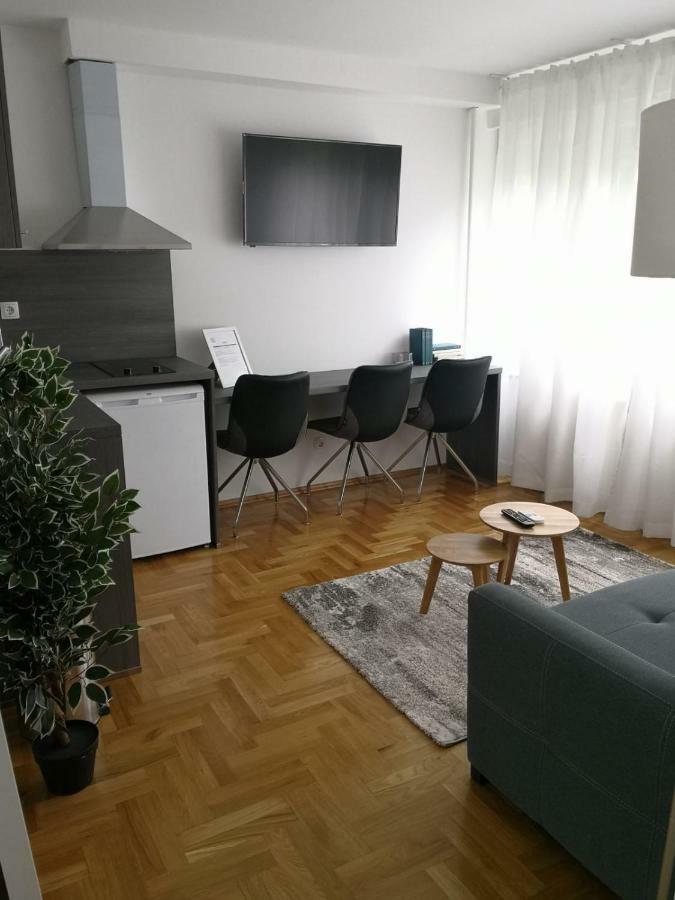 זאגרב Apartments Ali מראה חיצוני תמונה